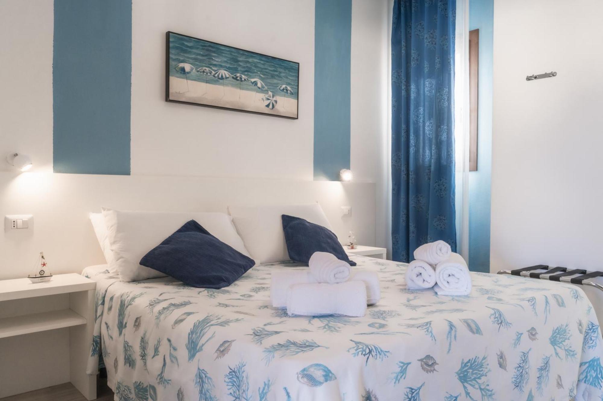ホテル Caletta Sul Mare ラ・カレッタ エクステリア 写真